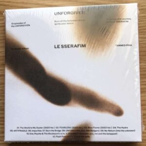 12379 CD le sserafim