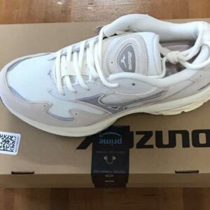56853 Shoes mizuno