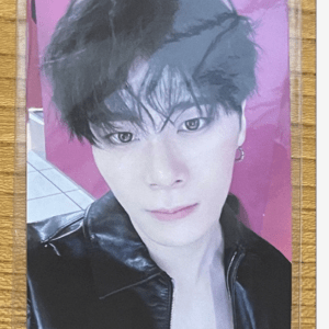 68089  ASTRO Moonbin REFUGE Trading Card