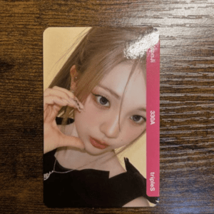 68793 bObjeto exclusivo VIP de TripleS AA330 Yongji