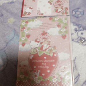 68875 Strawberry Shortcake x Hello Kitty Letter Set and Memo Pad Set by Sanrio