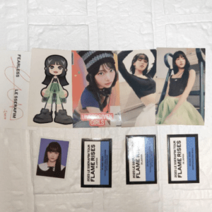 74354 LE SSERAFIM (Le Seraphim) Seal Message Trading Card