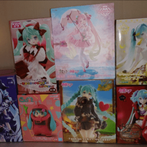 74602 Hatsune Miku, Snow Miku, Sakura Miku, Gundam, Tirol, Canary - 7-figure set