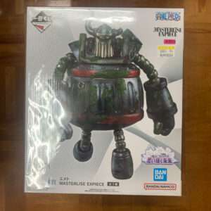Box showing a rusted green robot figure with a horned helmet and red belt; Masterlise Expiece by Bandai Namco, One Piece logo visible.