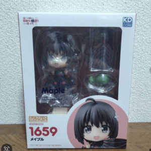 Boxed Nendoroid figure of Maple (1659) shown through window, with accessories visible inside the packaging.