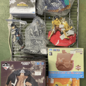 90246 figures X 8 (whatsapp)