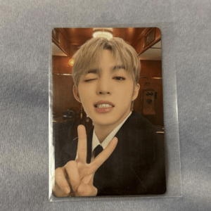 91607 SEVENTEEN S.COUPS CARAT LAND 2026 Selfie