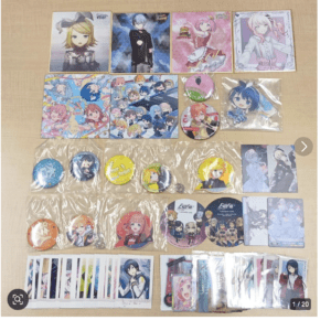 93255 Bulk sale of pin badges, Pashacolle cards, shikishi boards, etc.