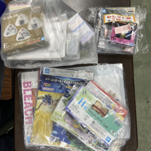 99615 Various merchandise X 3 (whatsapp)