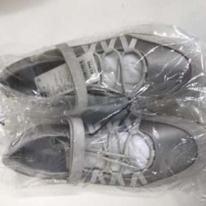 99122  Shoes uniqlo