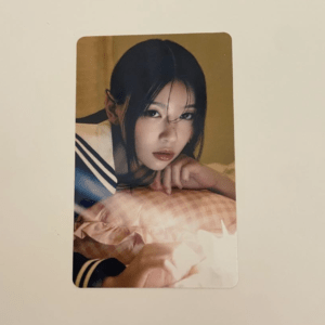 96410 ILLIT Moka Trading Card (HMV Bonus)
