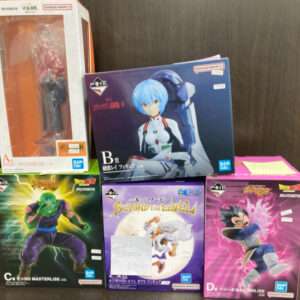 102552 Figure set x 5 (WhatsApp)