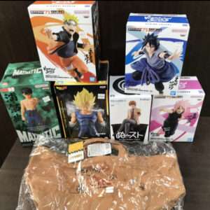 101836  Figure set x 7 (WhatsApp)