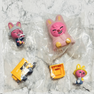 102424  SKZOO Changbin (Dwaekki) capsule toy